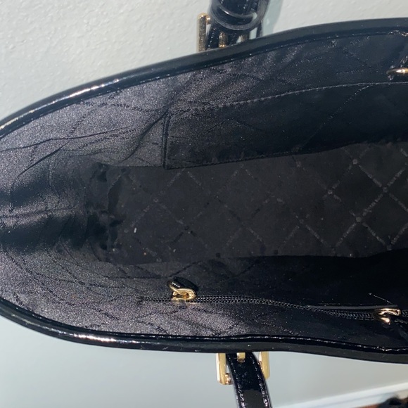 Michael Kors Jet Set Travel Tote - Picture 7 of 13